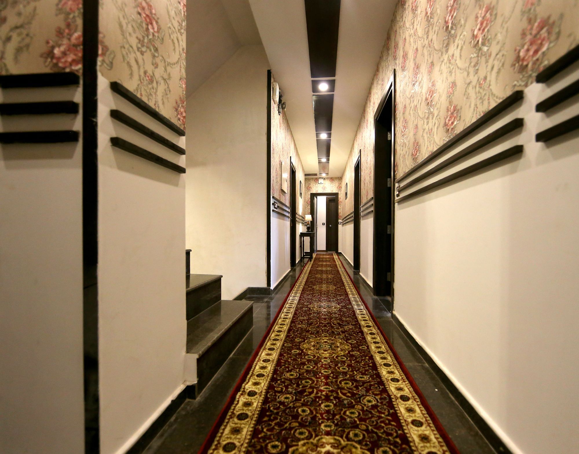 Aiwan-e-shahi Hotel New Delhi