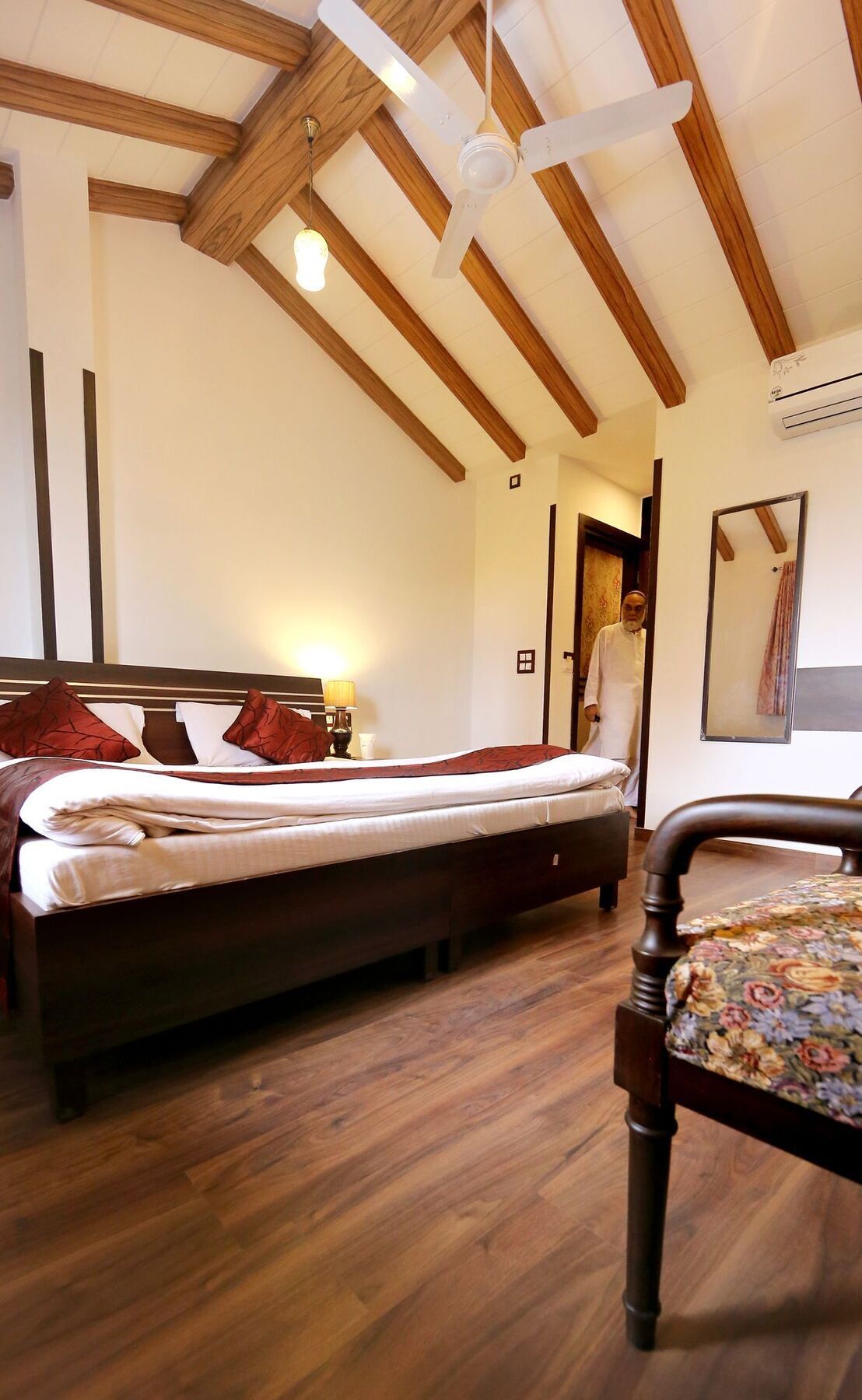 Aiwan-e-shahi Hotel New Delhi