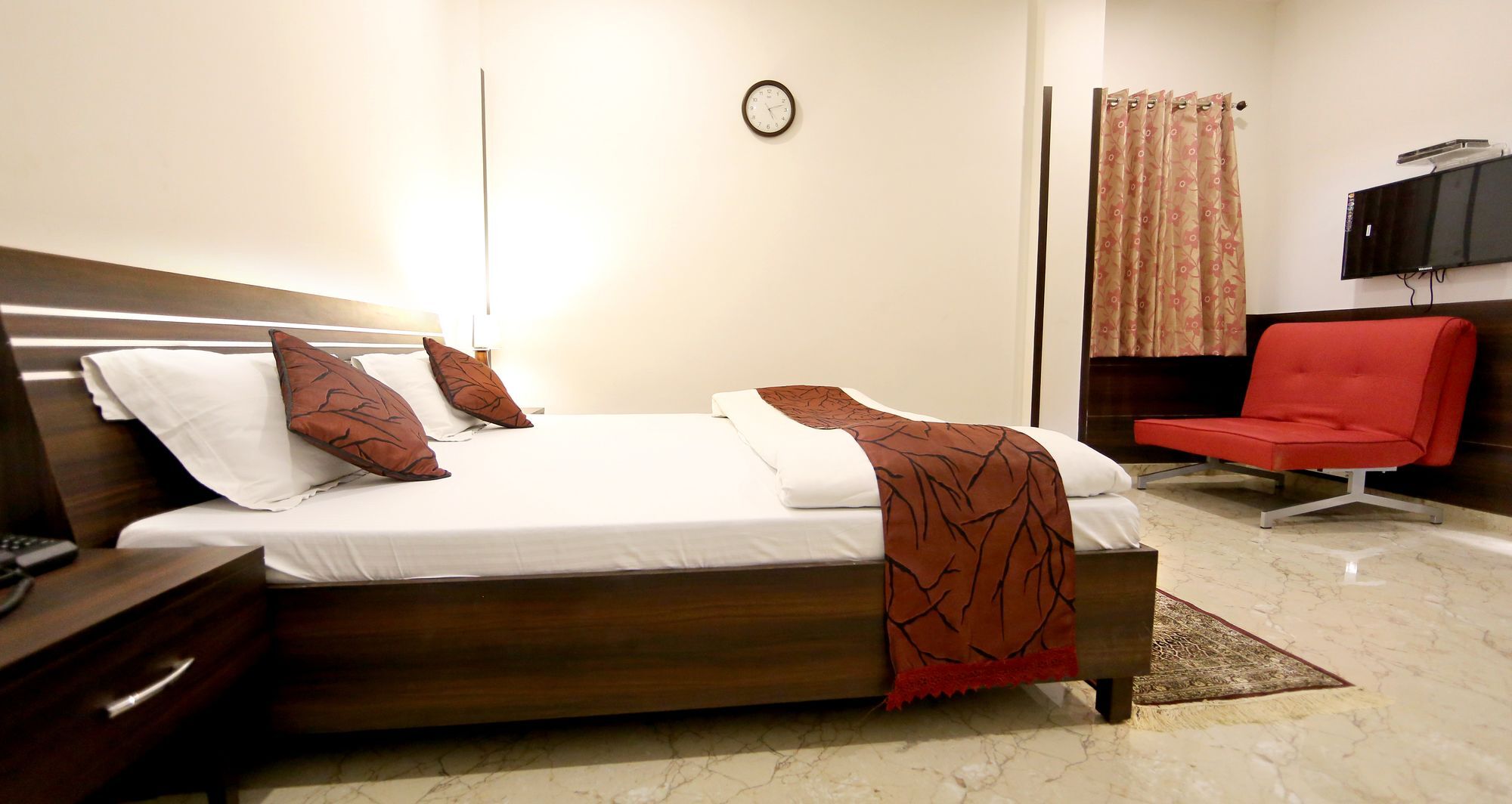 Aiwan-e-shahi Hotel