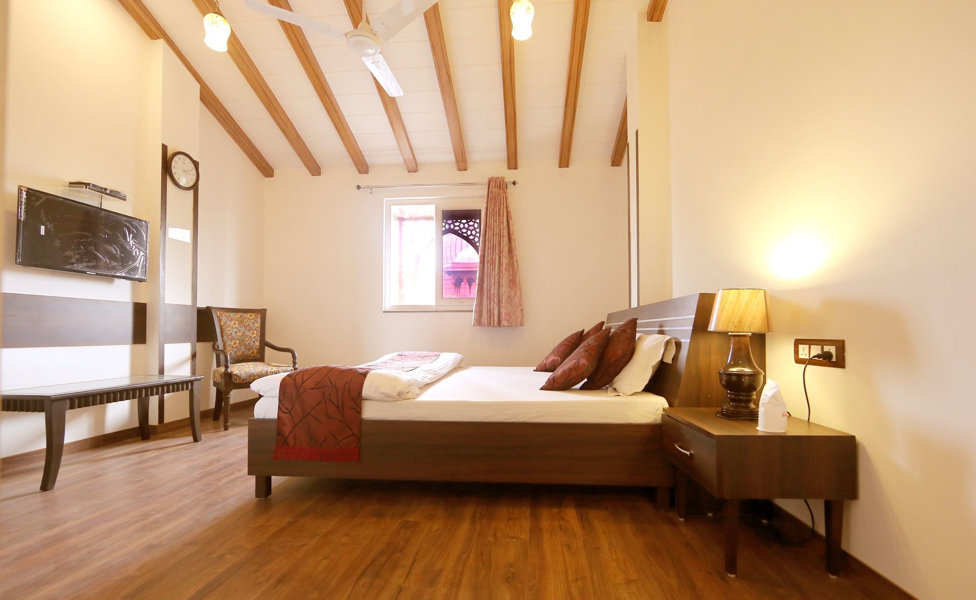 Hotel Aiwan-e-shahi New Delhi