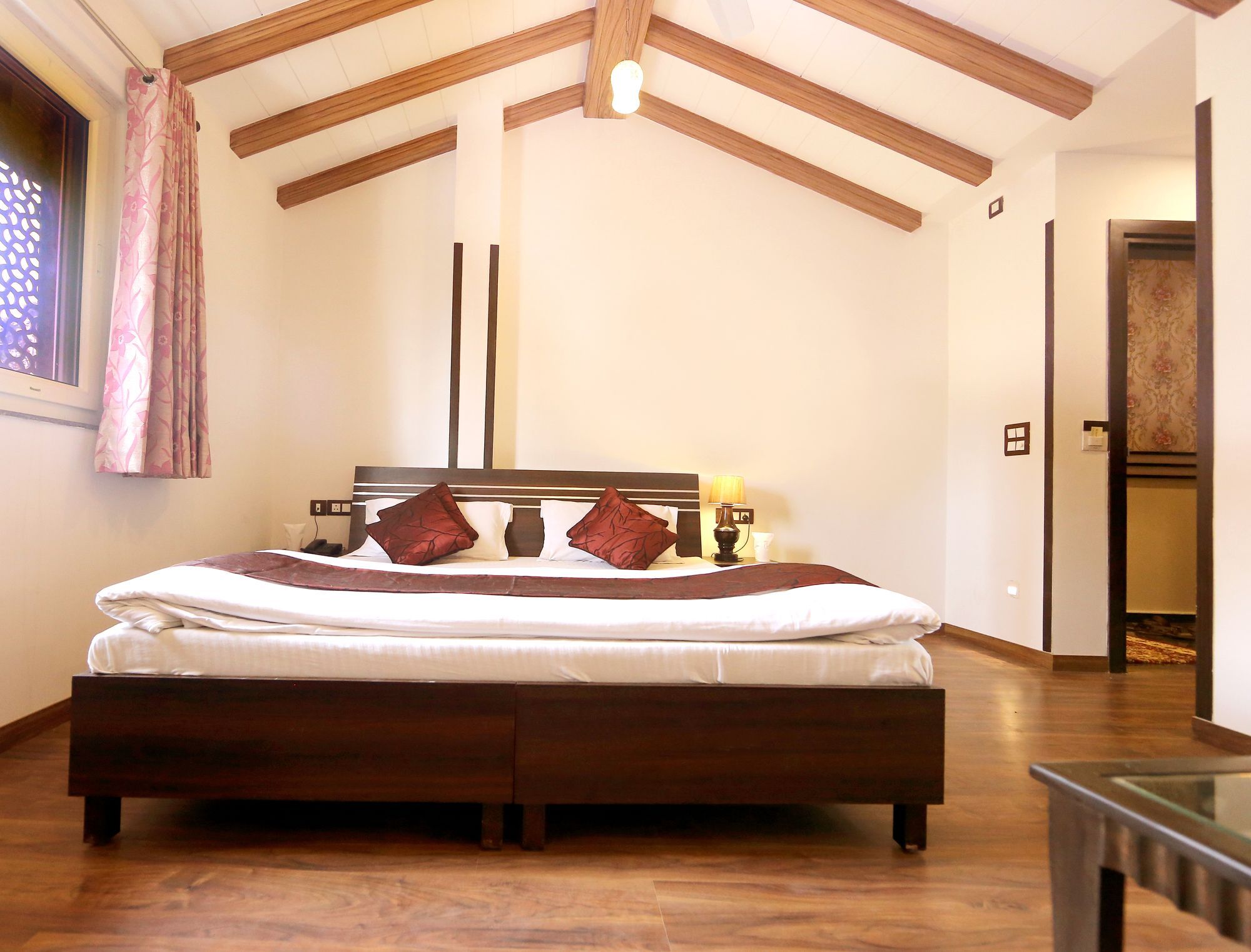 Aiwan-e-shahi Hotel 3*