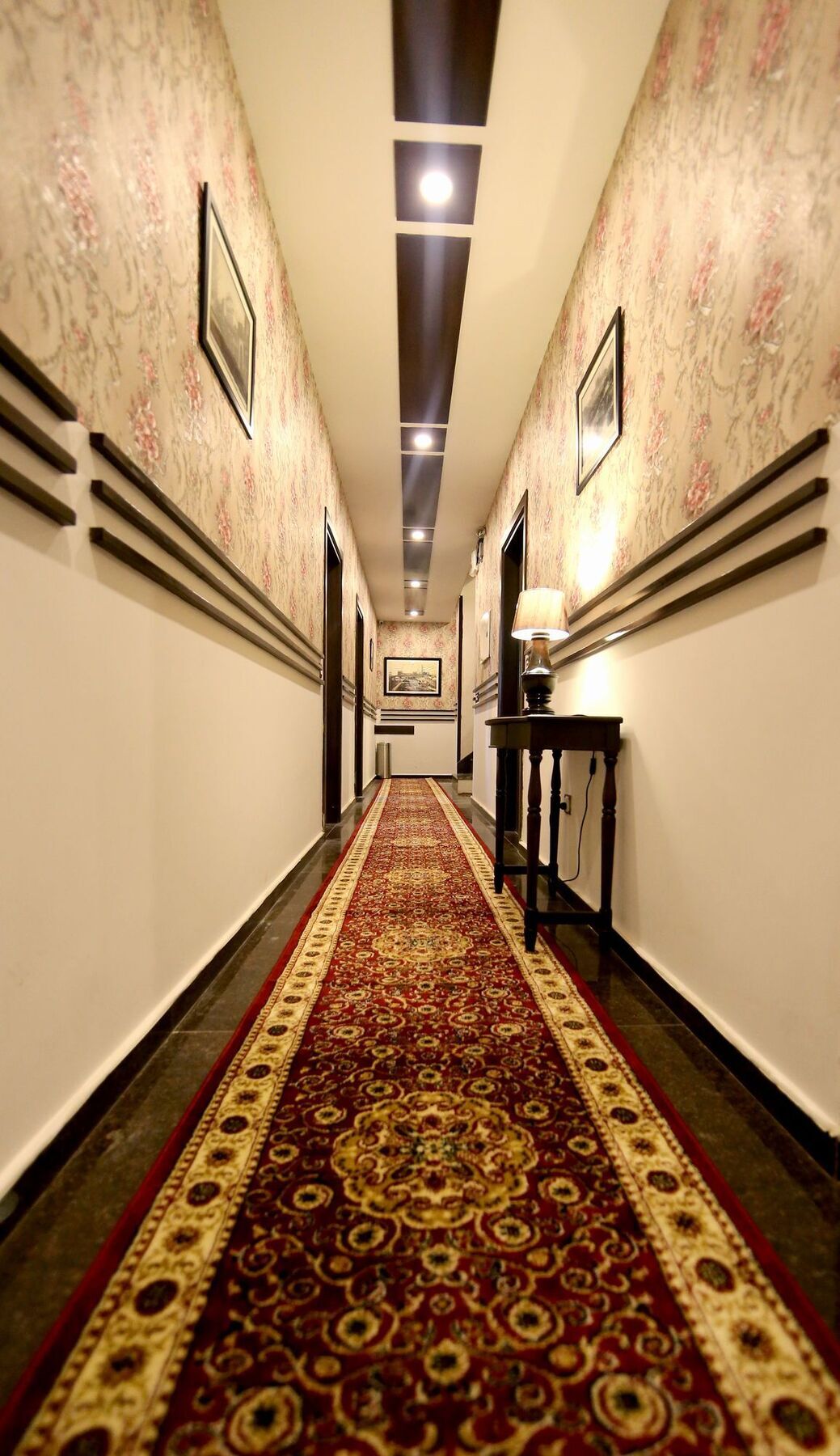 Hotel Aiwan-e-shahi 3*