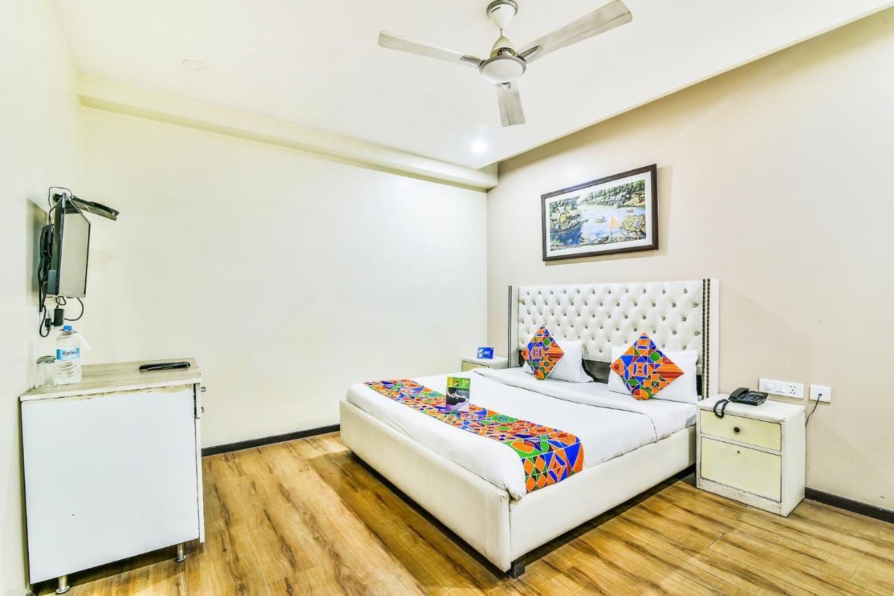 Fabexpress Grand Shoba Hotel