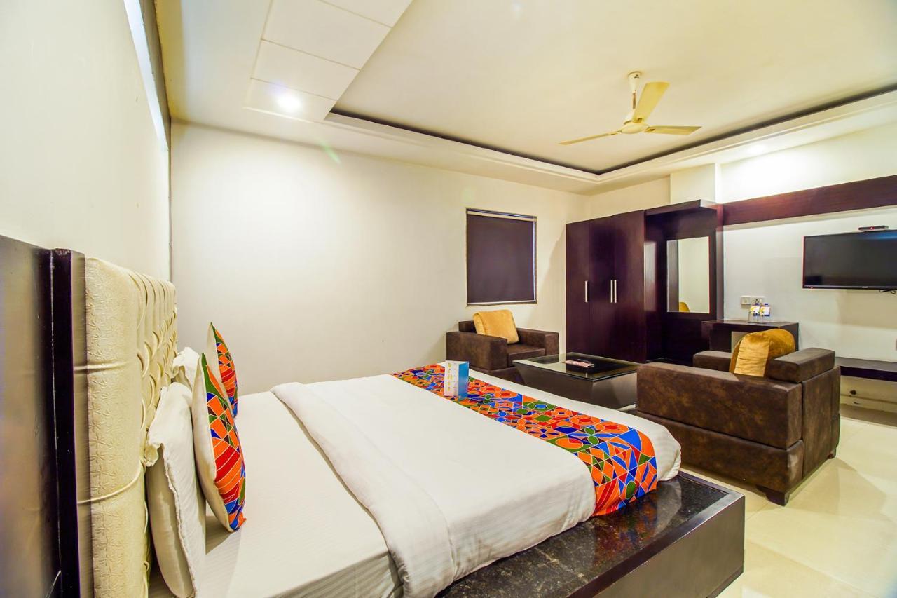 Fabhotel Transit Delhi Airport Mahipalpur 3*