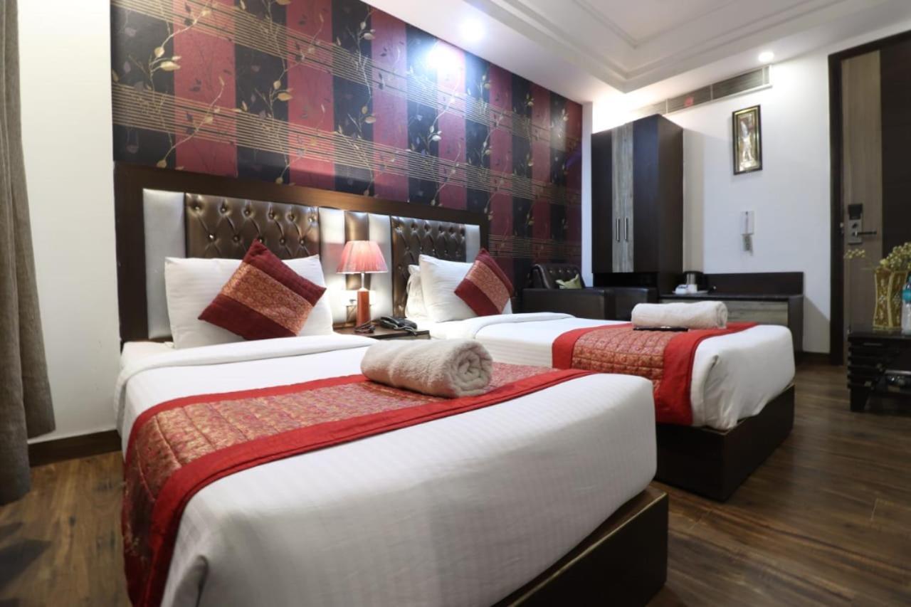 Waterfall Hotel 3*