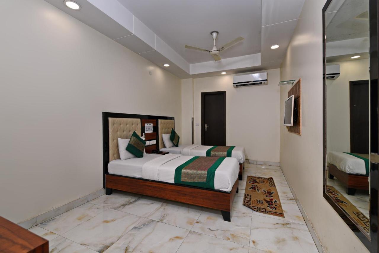 Hotel Emporio Near Railway Station Nova Deli