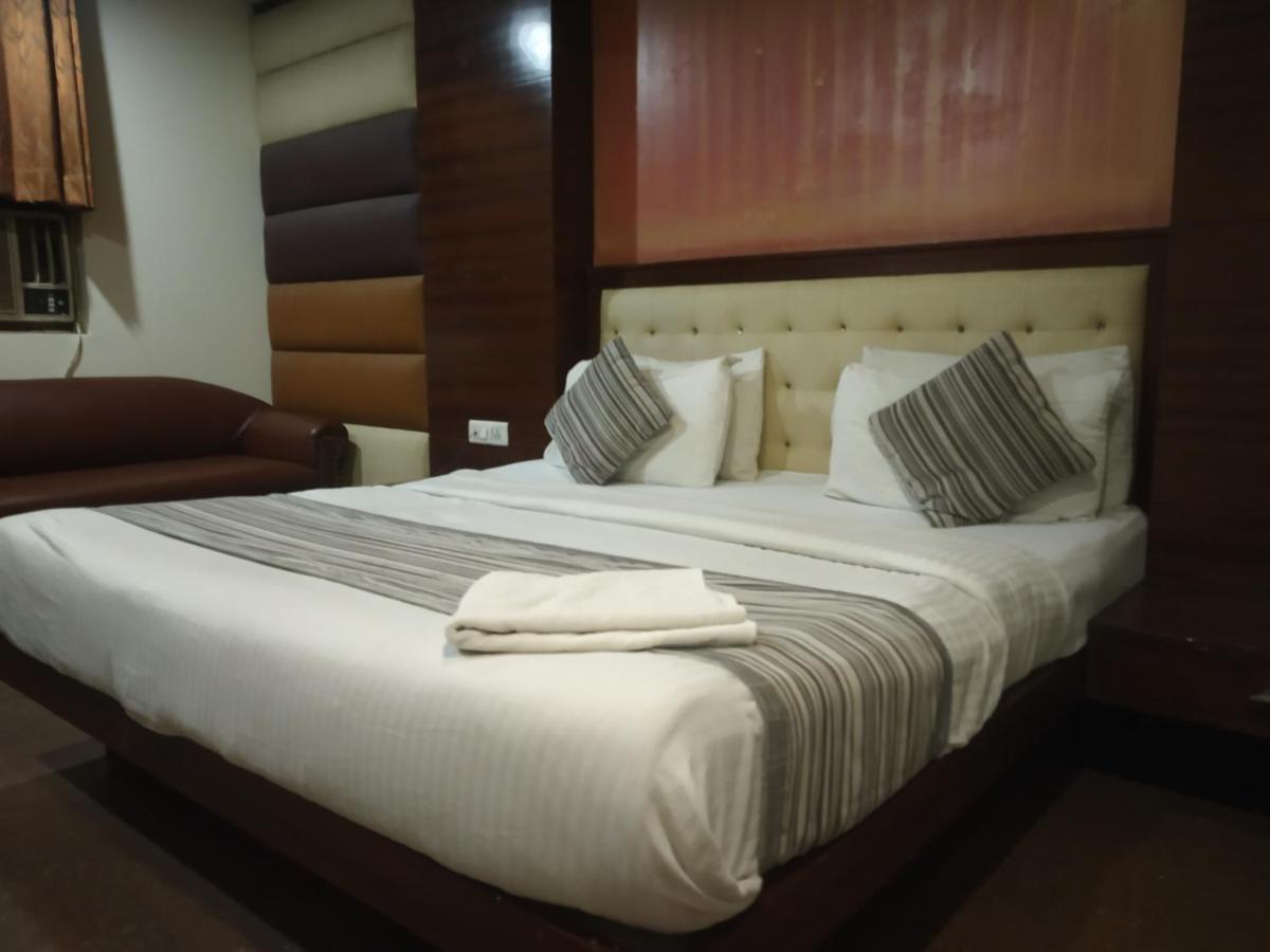 Adb Rooms Dada Cottage 2* New Delhi