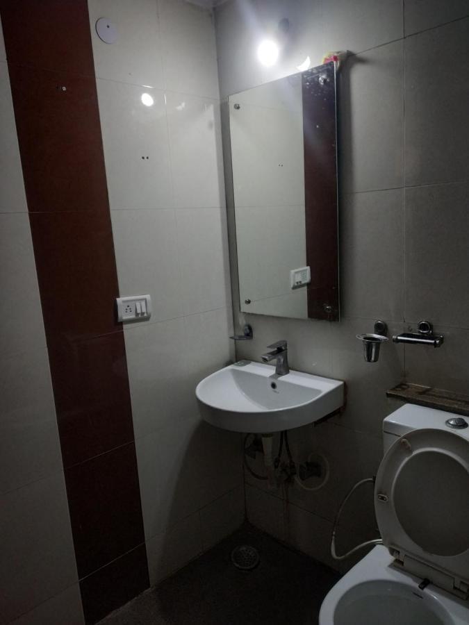 Hotel Adb Rooms Dada Cottage New Delhi