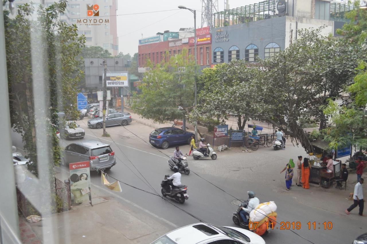 Bed & Breakfast Moydom Private Ensuite With Shared Balcony & Kitchen New Delhi