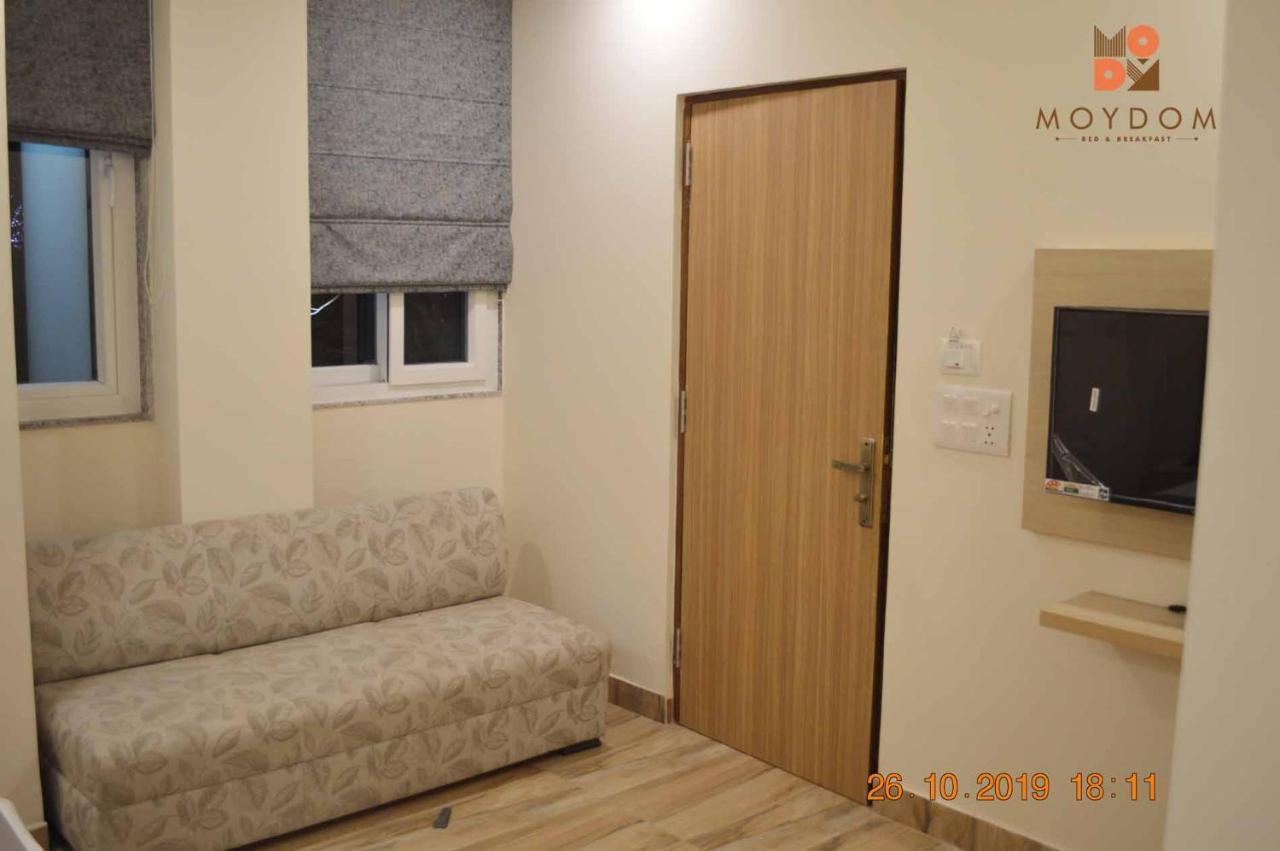 Bed & Breakfast Moydom Private Ensuite With Shared Balcony & Kitchen New Delhi