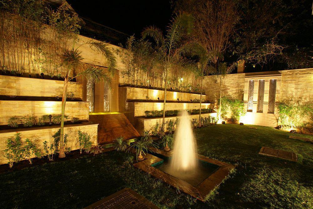 ​justa Panchsheel Park Hotel 4*