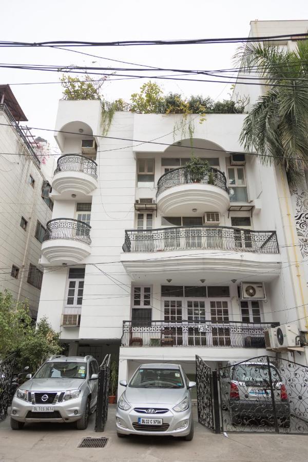 Bed & Breakfast Under My Roof Green Park New Delhi
