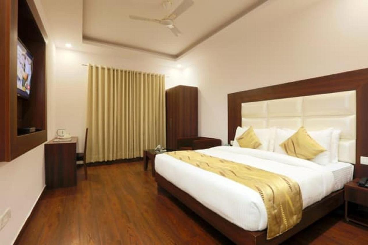 The Westend Green Hotel