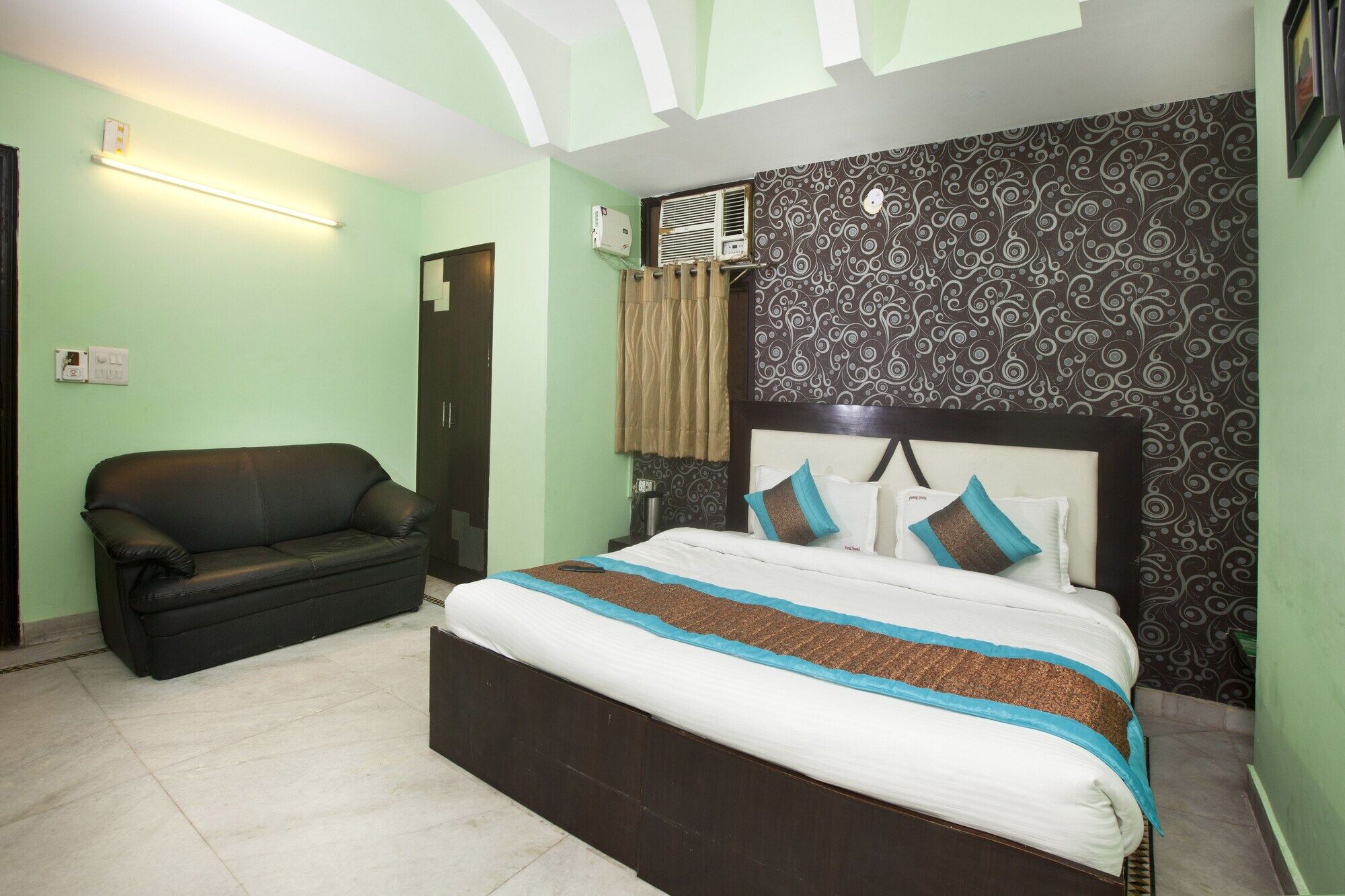 Oyo 337 Anand Delhi (National Capital Territory of India)
