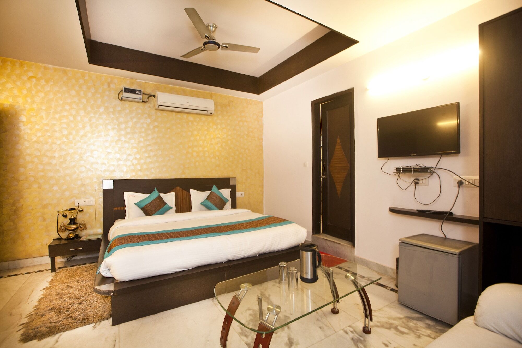 Oyo 337 Anand Hotel