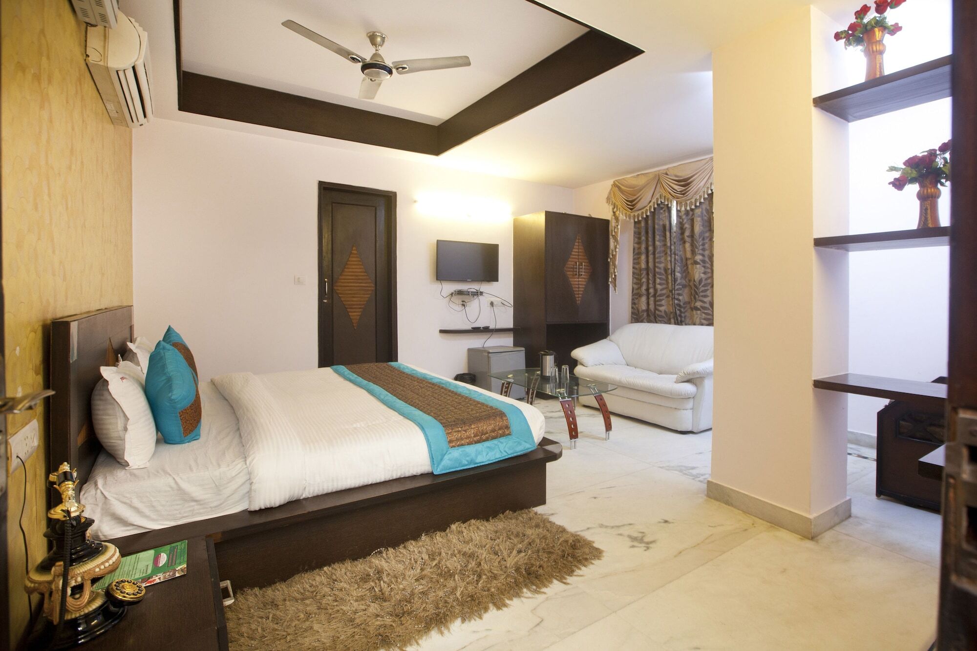 Oyo 337 Anand Hotel Delhi (National Capital Territory of India)