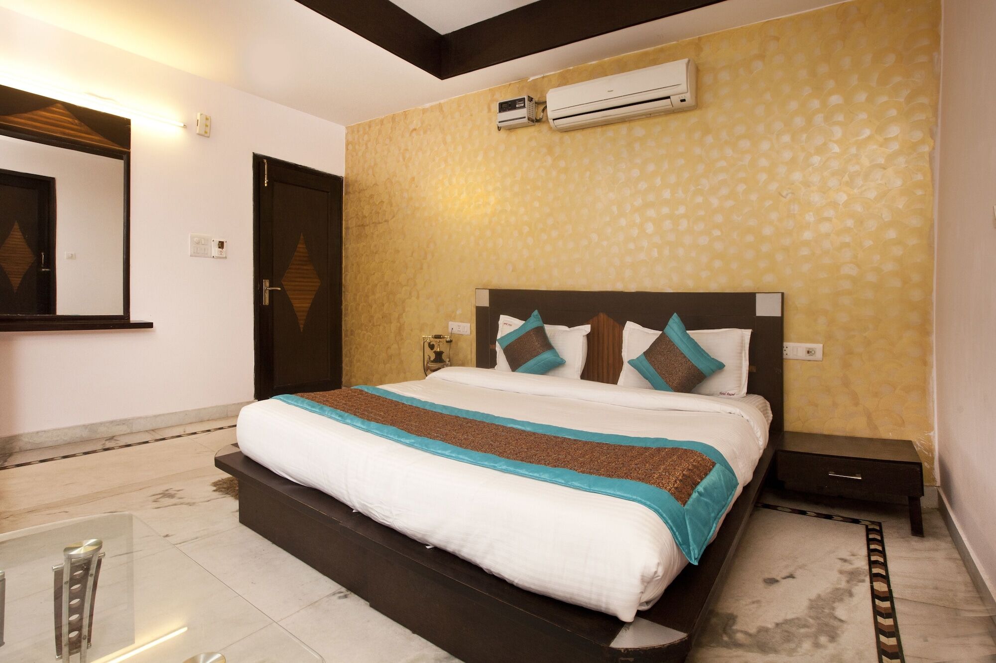 Oyo 337 Anand Hotel