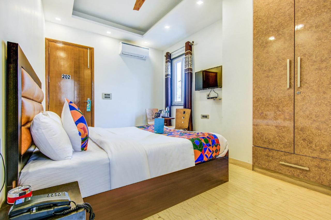 Hotel Fabhotel Floyd New Delhi