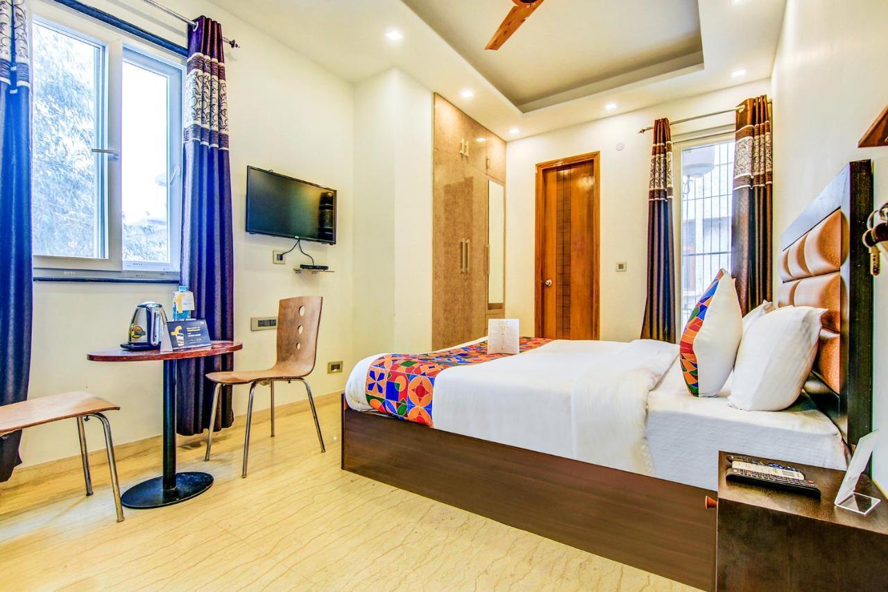 Hotel Fabhotel Floyd New Delhi