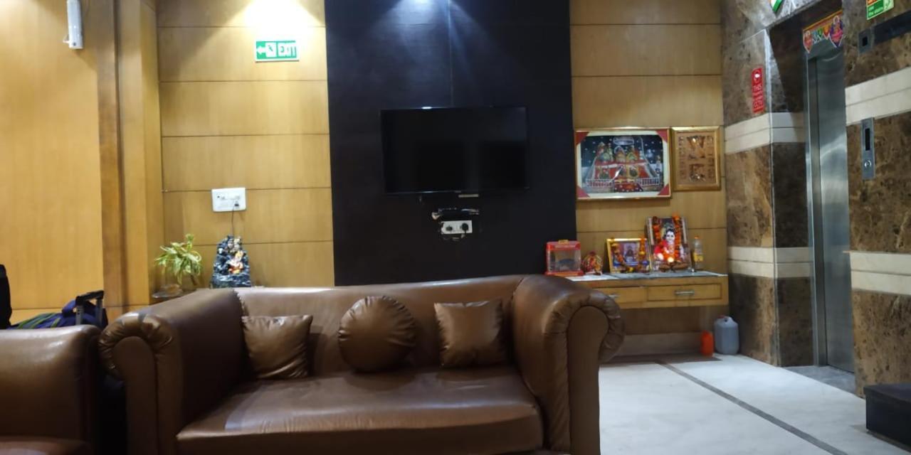 Adb Rooms Dada Cottage Hotel New Delhi