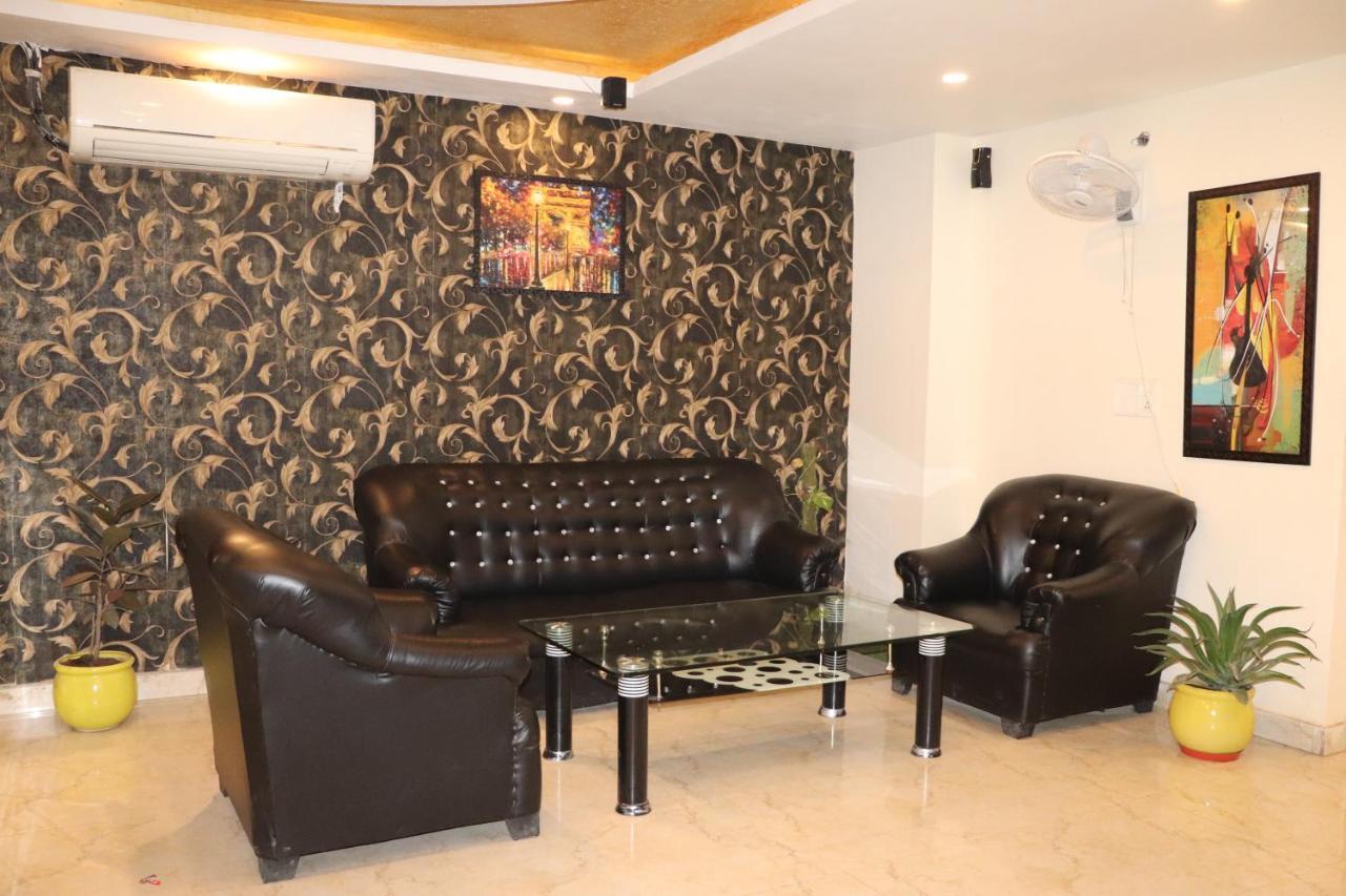 Hotel O Mint 3*