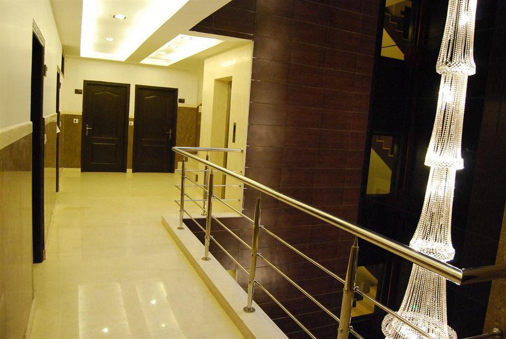 New Walnut Castle Hotel Delhi (National Capital Territory of India)