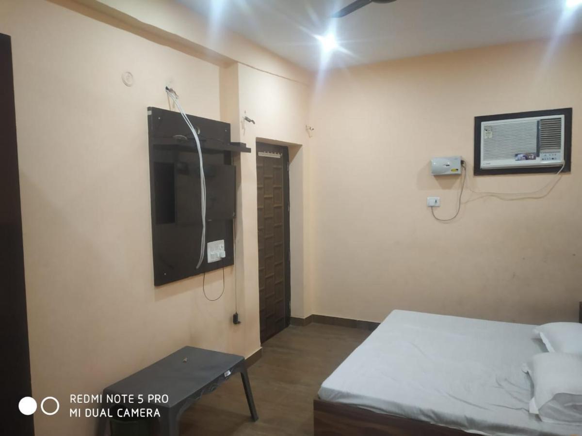 Apartamento Oyo Townhouse 901 Prime Enclave Near Ambience Mall Nova Deli