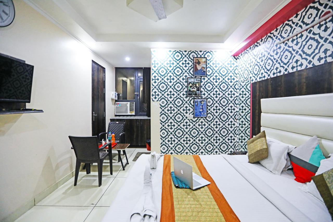 Rudraksh Plaza 3*