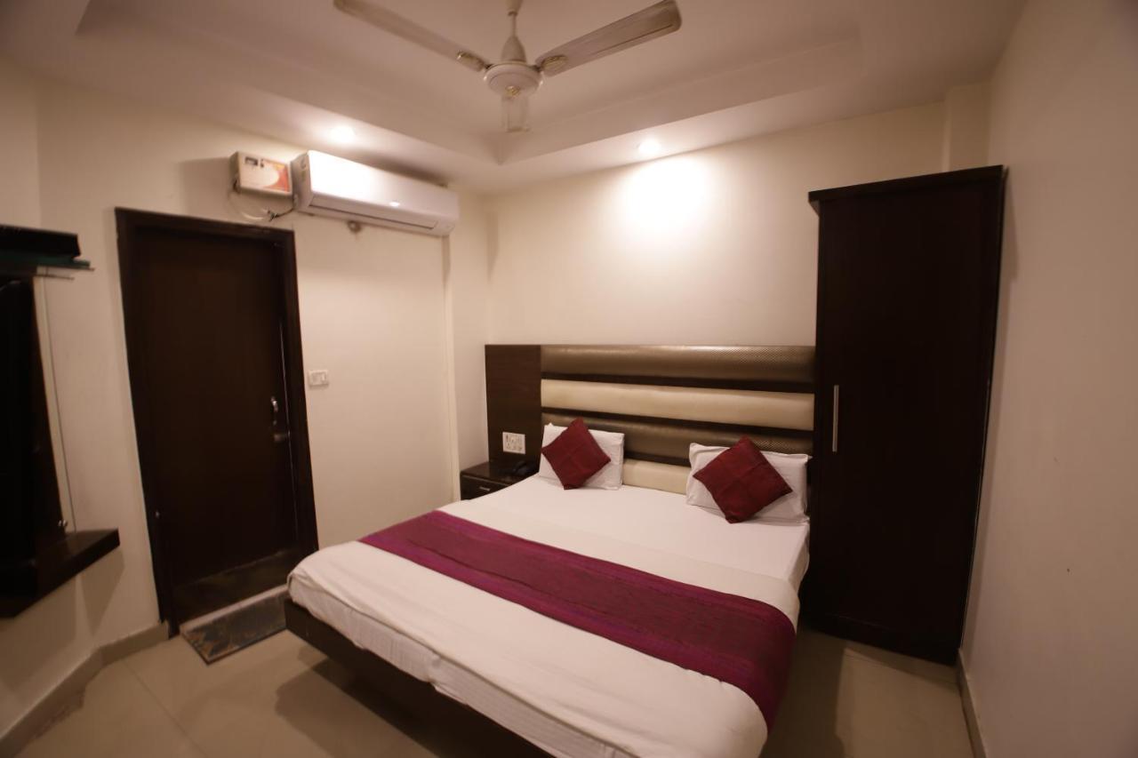 Golden Wings New Delhi