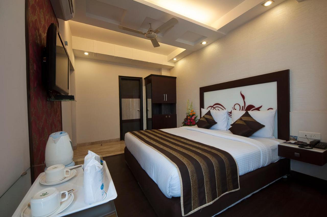 Pitrashish Grand And Premium Hotel