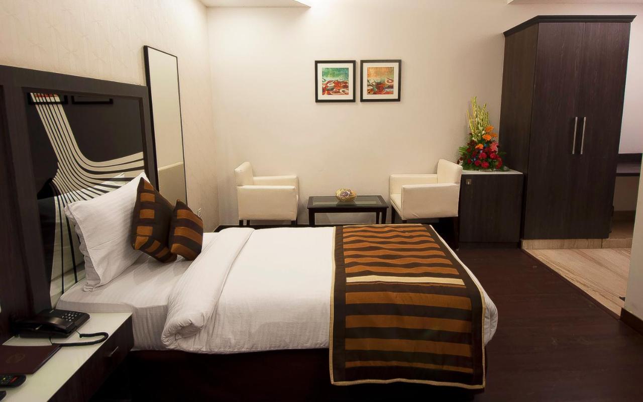 Pitrashish Grand And Premium Hotel