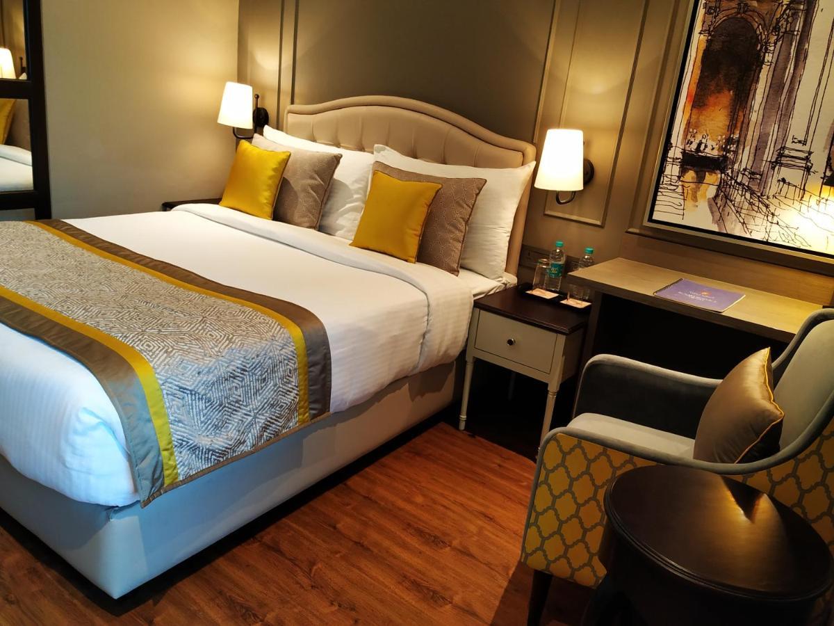 The Corus 3* New Delhi