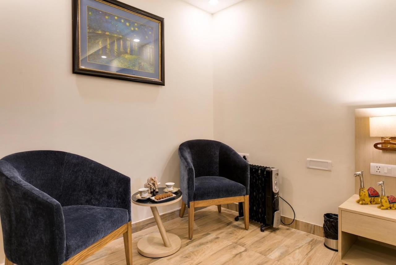 Moydom Private Ensuite With Shared Balcony & Kitchen