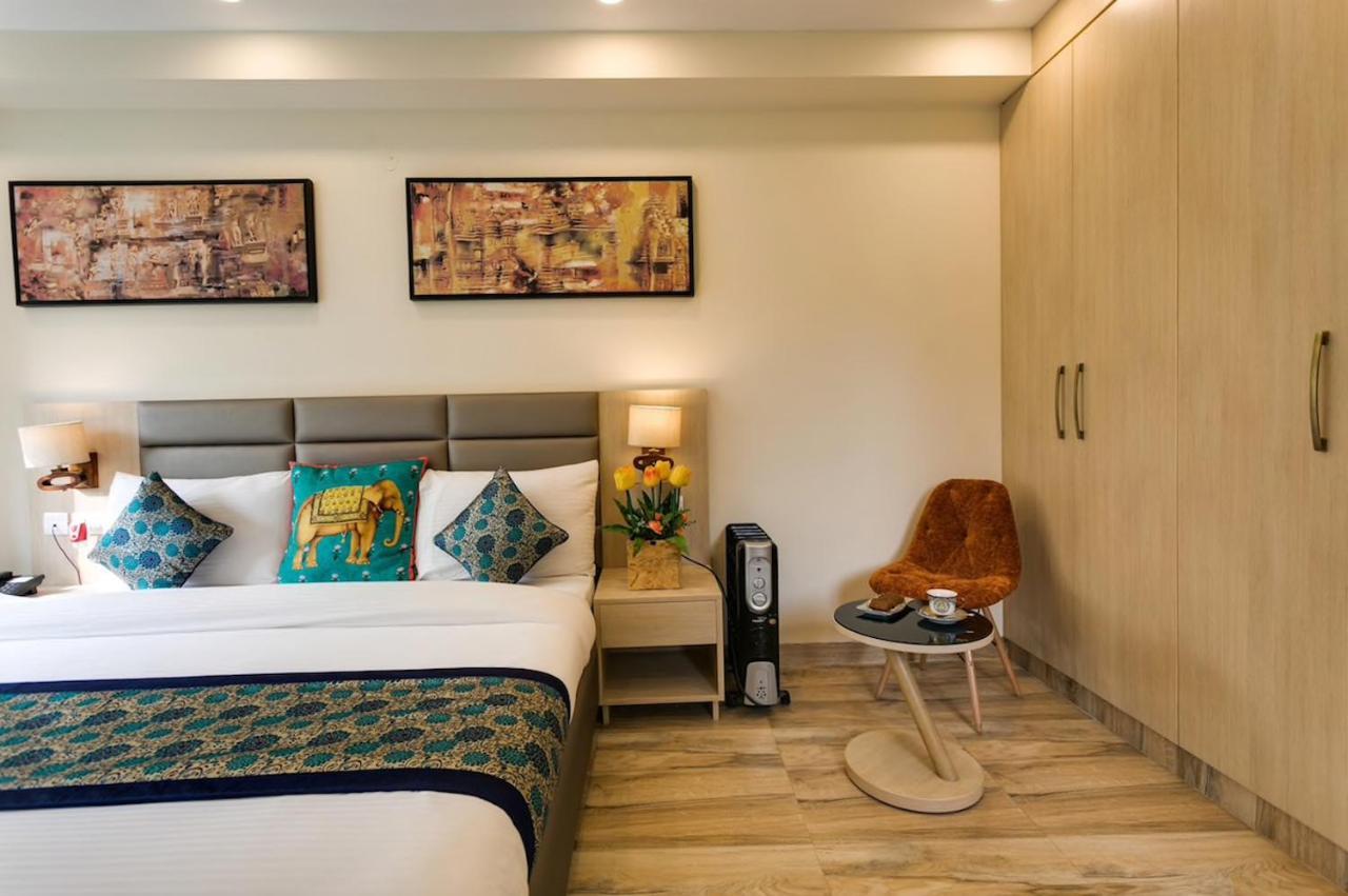 Moydom Private Ensuite With Shared Balcony & Kitchen * New Delhi