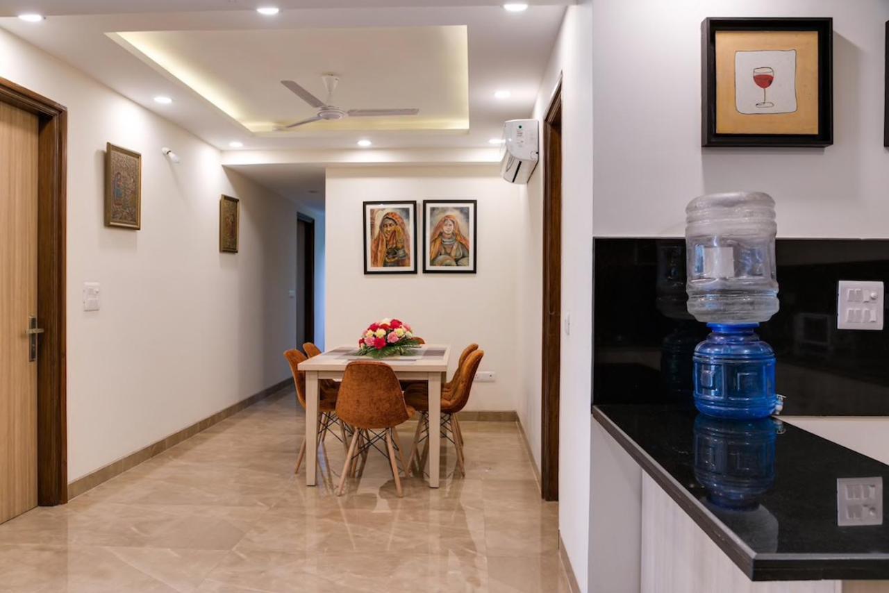 Moydom Private Ensuite With Shared Balcony & Kitchen New Delhi