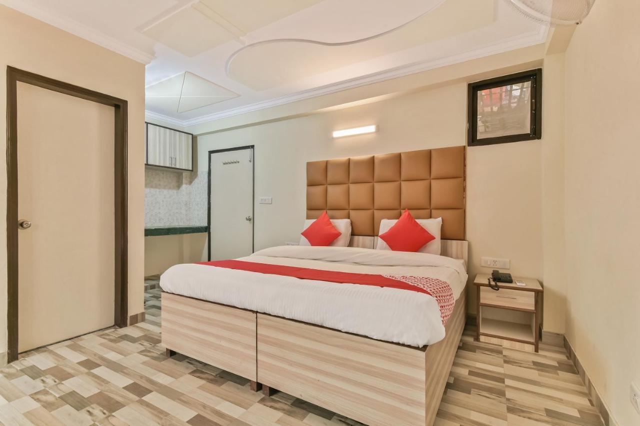 Oyo Clink Hotel