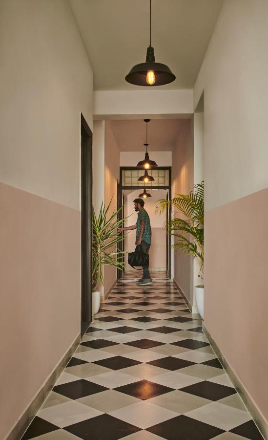 Minimalist Poshtel & Hotel 3*