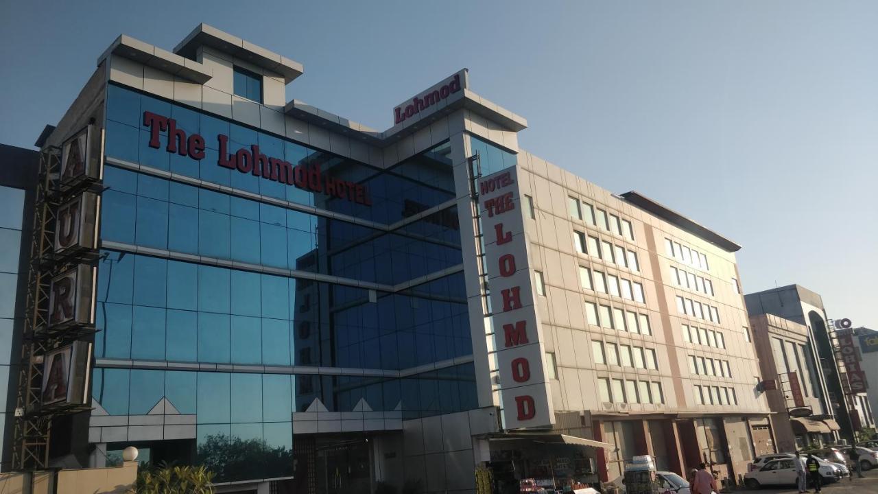 Hotel The Lohmod - Near Delhi Airport