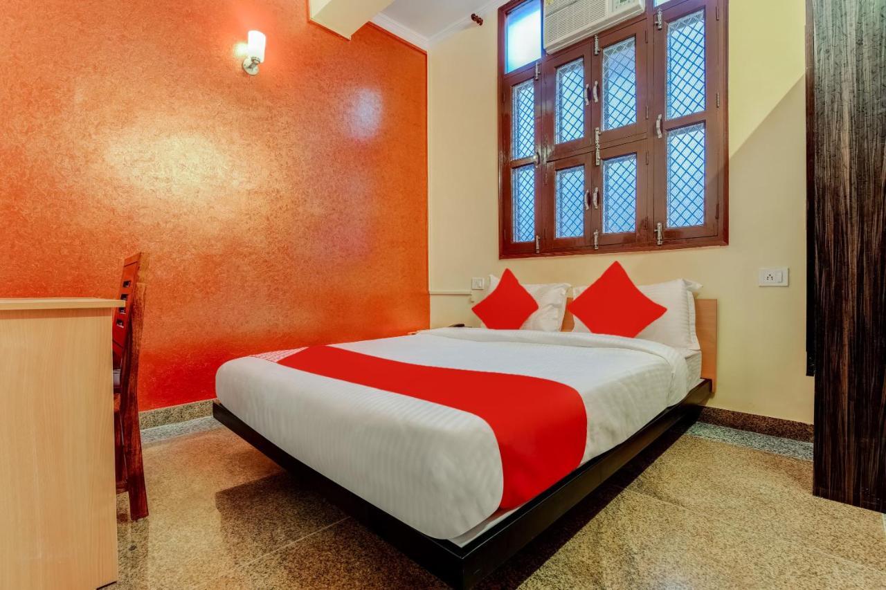 Hotel Oyo Flagship Jhankar Road New Delhi