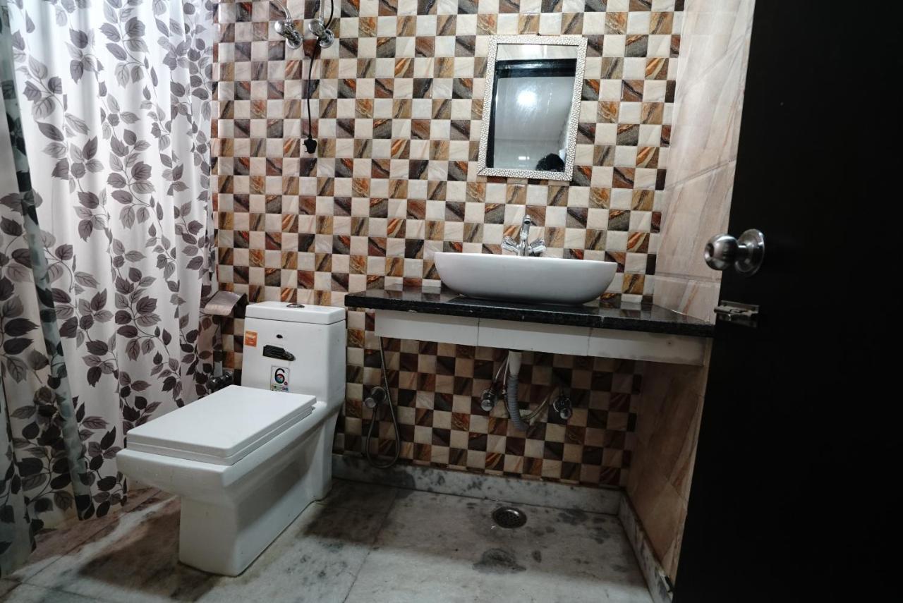 New Rajdhani - Couple Friendly Stays