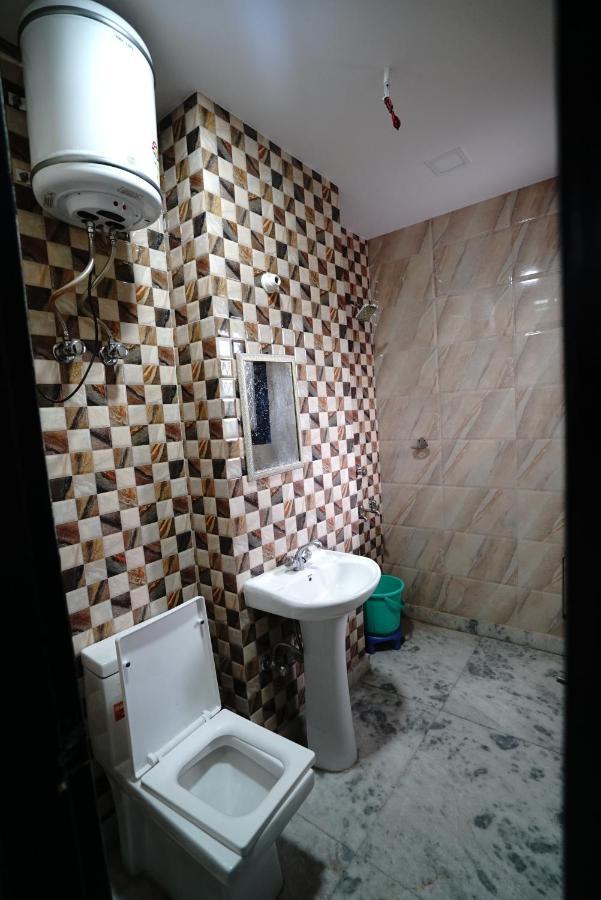 Hotel New Rajdhani - Couple Friendly Stays 2*