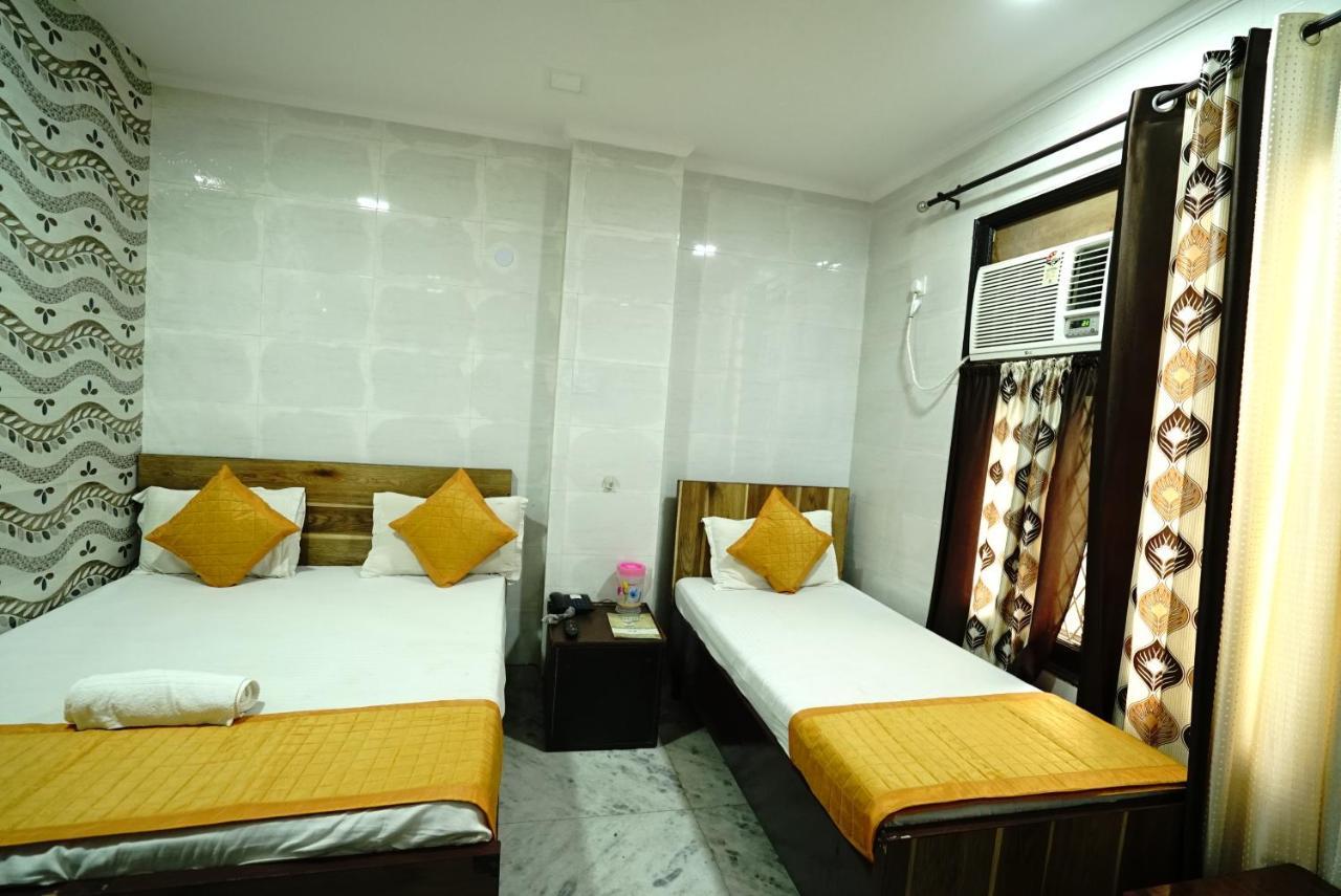 Hotel New Rajdhani - Couple Friendly Stays 2*
