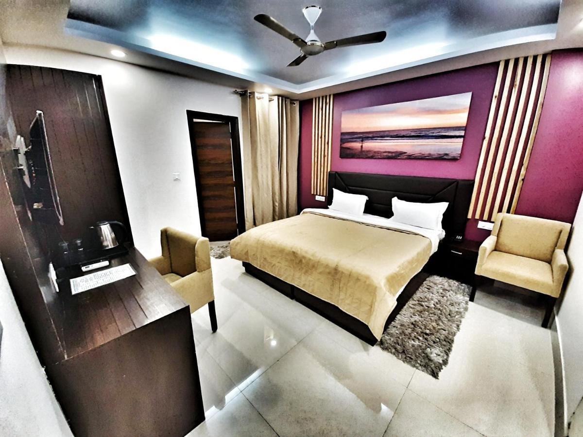 Aerocity Purple Orchid Hotel Nova Deli