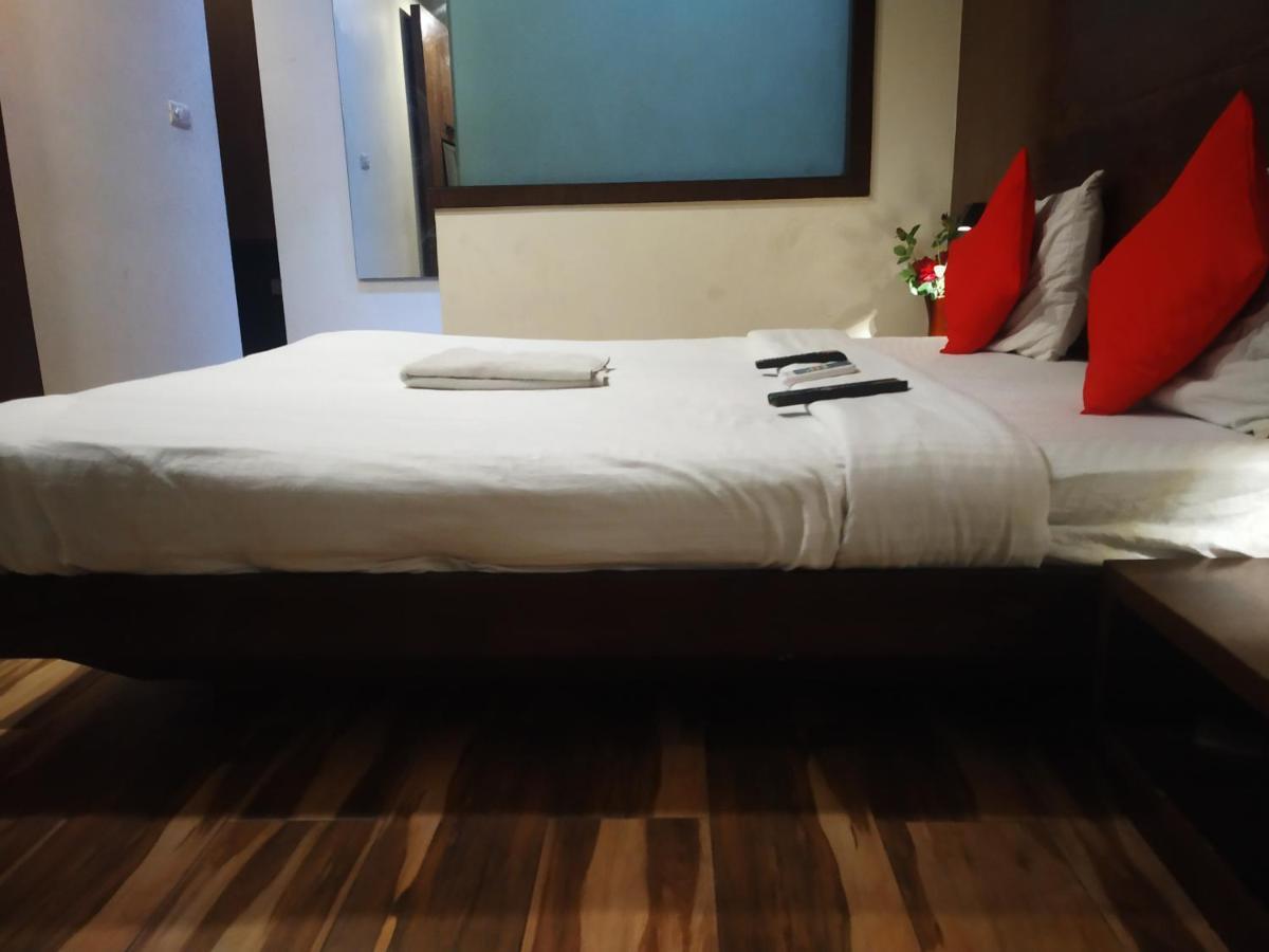 Adb Glance Hotel New Delhi