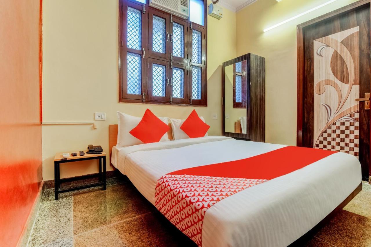 Hotel Oyo Flagship Jhankar Road New Delhi