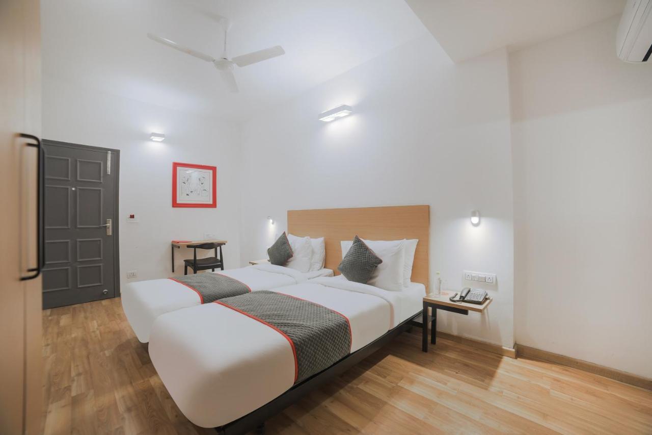 Hotel Oyo Townhouse 082 Chander Nagar Janakpuri New Delhi