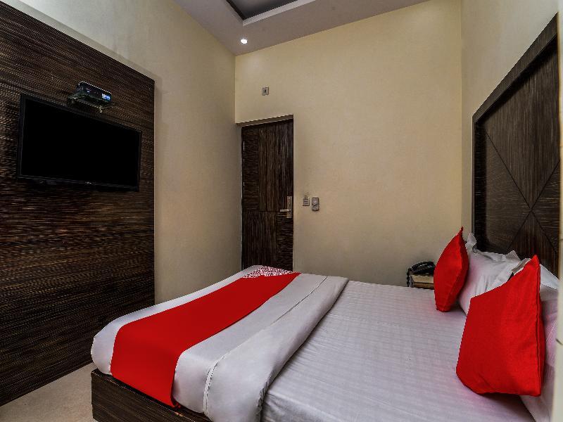 Hotel Mohan International 3*