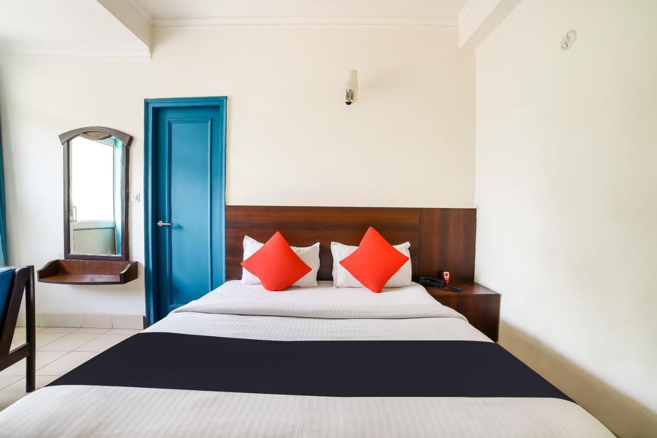 Capital O 48354 The Nest Hotel 3*