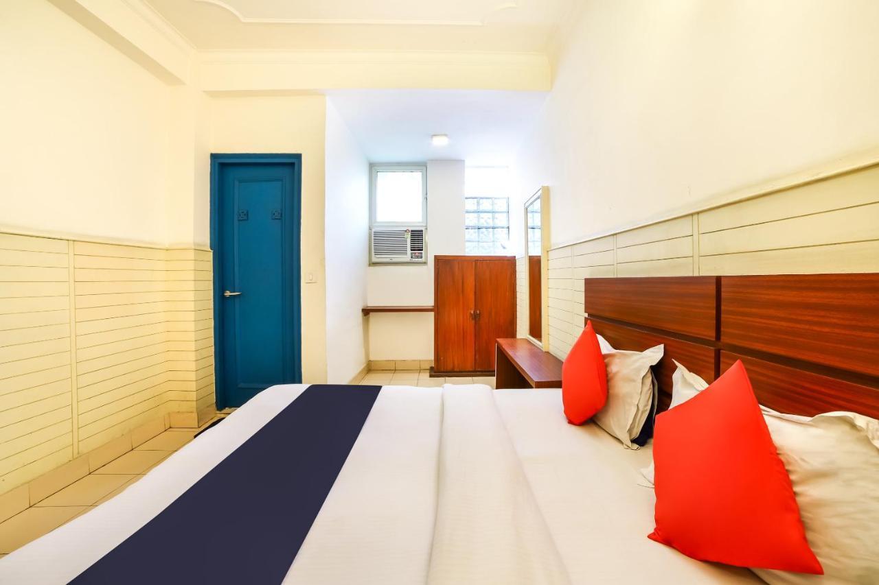 Capital O 48354 The Nest Hotel