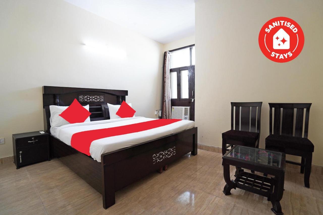 Oyo 46744 Yash Hotel 3*